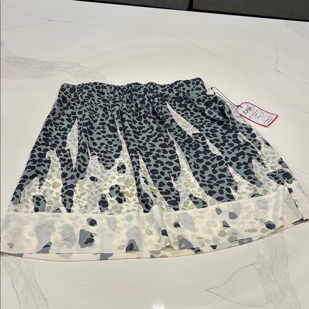 NWT Cabi Chic Women's Mini Skirt - Black and White Animal Print size small